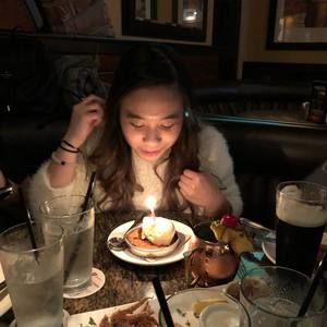 Meet your Posher, Clair